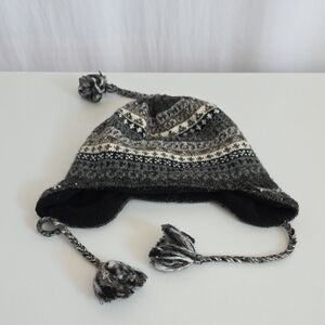 Alpaca Imports Mens Black & Gray Hat